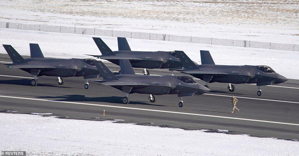 سوپای ئەمەریکا نمایشی فڕۆکەی ئێف- 35 دەکات